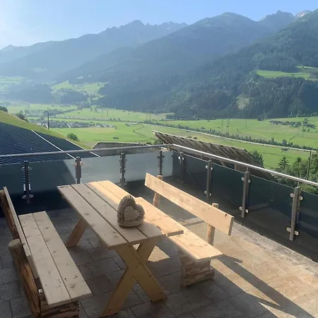 Near Slopes, Cleaning Included Apartment