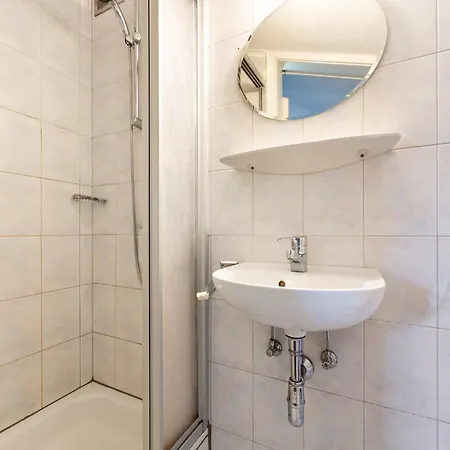 Near Slopes, Cleaning Included Apartment *