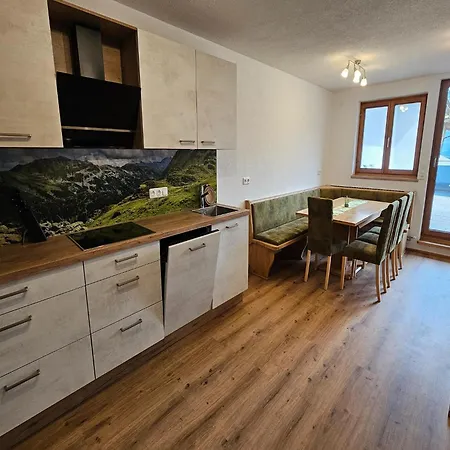Near Slopes, Cleaning Included Apartment